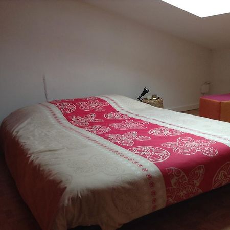 Chinchon Apartment ลีล-ซูร์-ลา-ซอร์ก ภายนอก รูปภาพ
