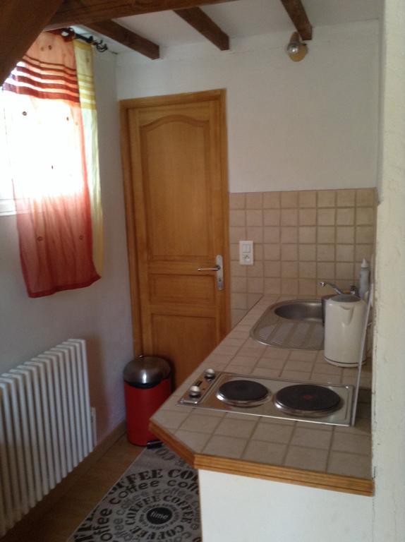 Chinchon Apartment ลีล-ซูร์-ลา-ซอร์ก ภายนอก รูปภาพ