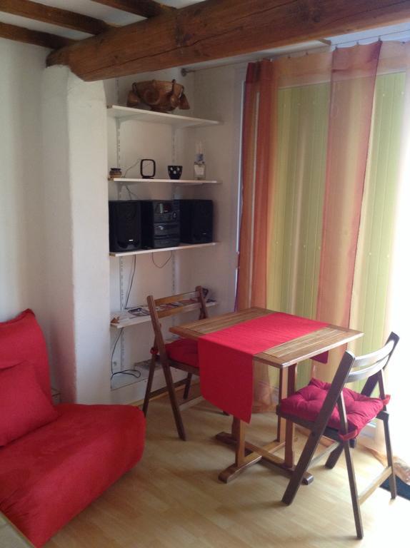 Chinchon Apartment ลีล-ซูร์-ลา-ซอร์ก ภายนอก รูปภาพ