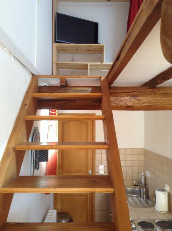 Chinchon Apartment ลีล-ซูร์-ลา-ซอร์ก ภายนอก รูปภาพ