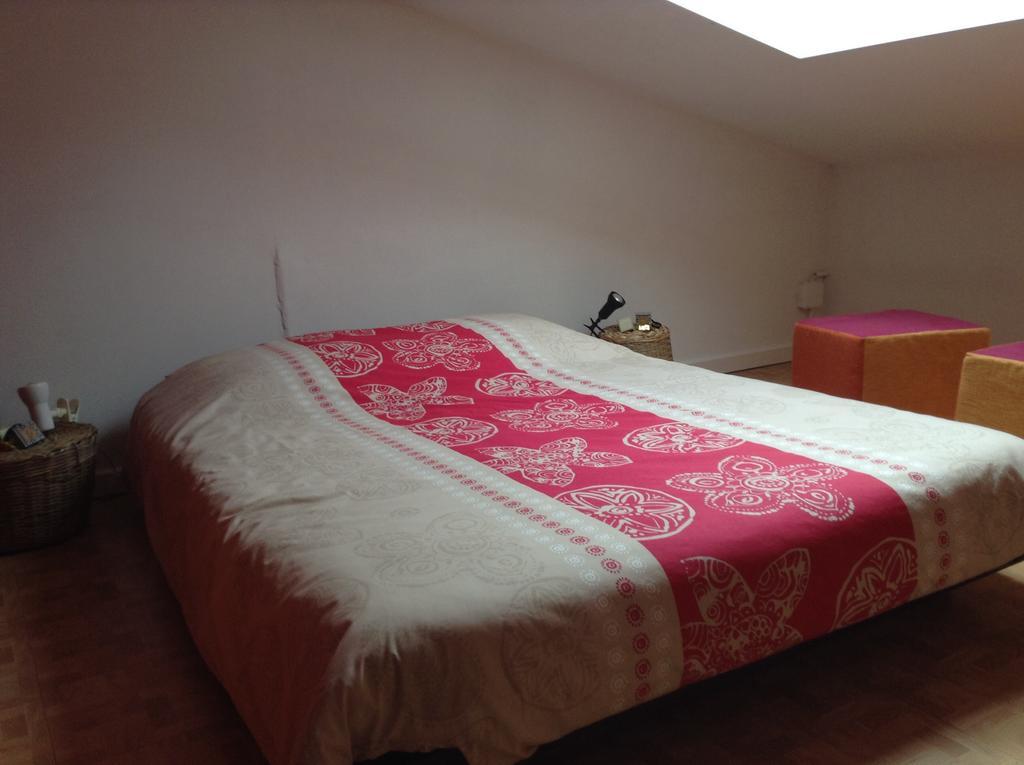 Chinchon Apartment ลีล-ซูร์-ลา-ซอร์ก ภายนอก รูปภาพ